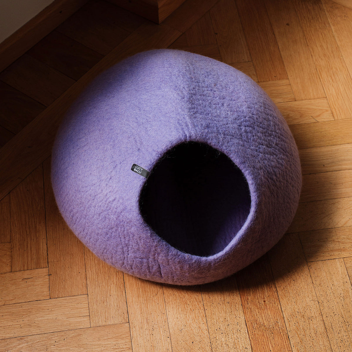 PEBBLE felt cave for cats