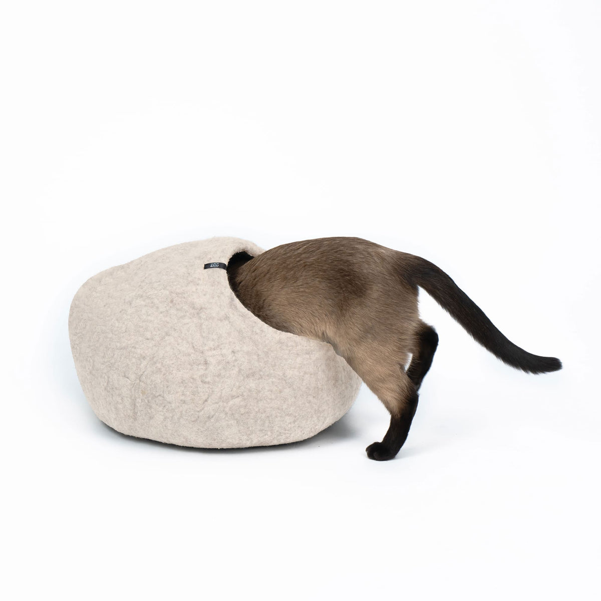 PEBBLE felt cave for cats